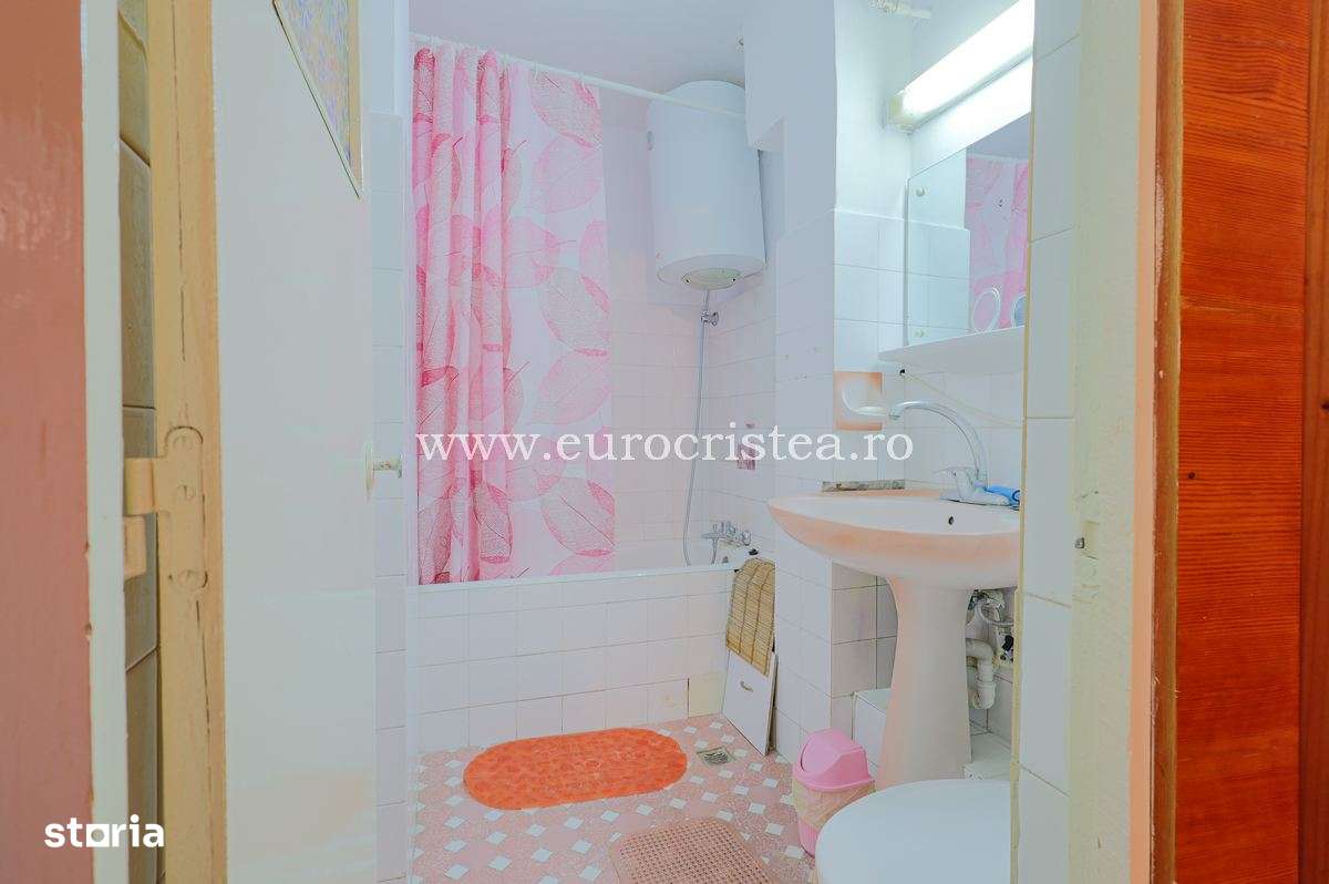 Apartament cu 3 camere confort 1 de vânzare în Mangalia, zona:Sens .-9