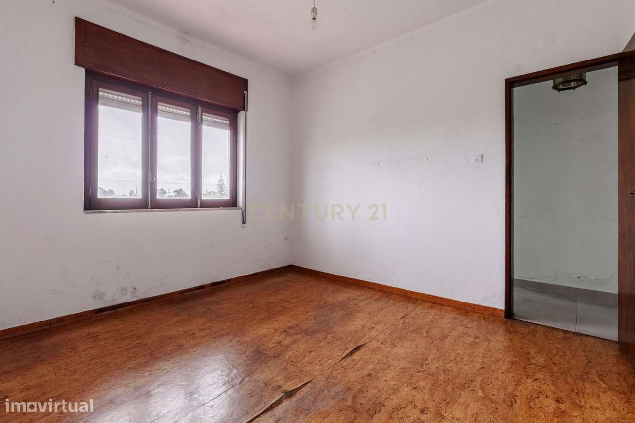 Moradia T2 para renovação | Lote 1.000 m² | São Francisco, Alcochete |-27