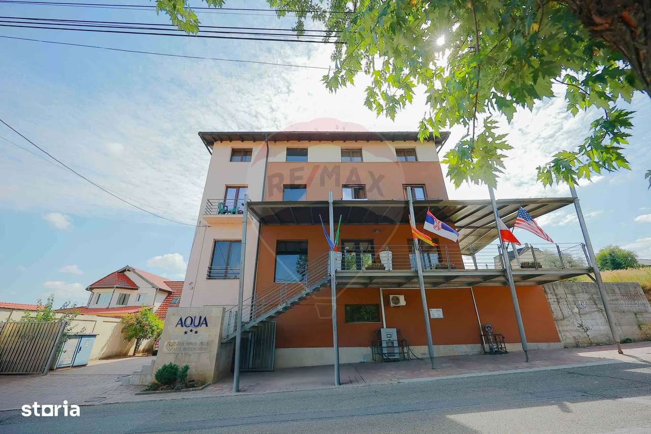 Hotel / Pensiune cu 24 camere de vânzare - Băile 1 Mai - Imagine principală: 2/20