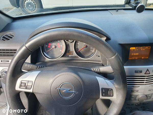 Opel Astra III 1.7 CDTI - 8