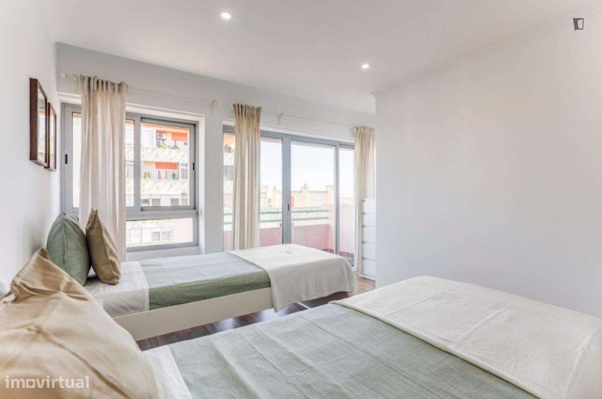 Quarto - localizado em Olaias Lisbon - Grande imagem: 4/15