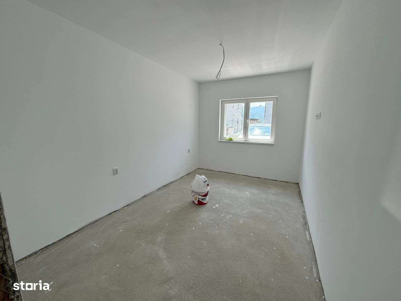 Casa noua cu gradina, parcare privata zona Talmaciu-2