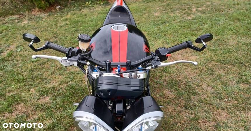 Triumph Street Triple - 3