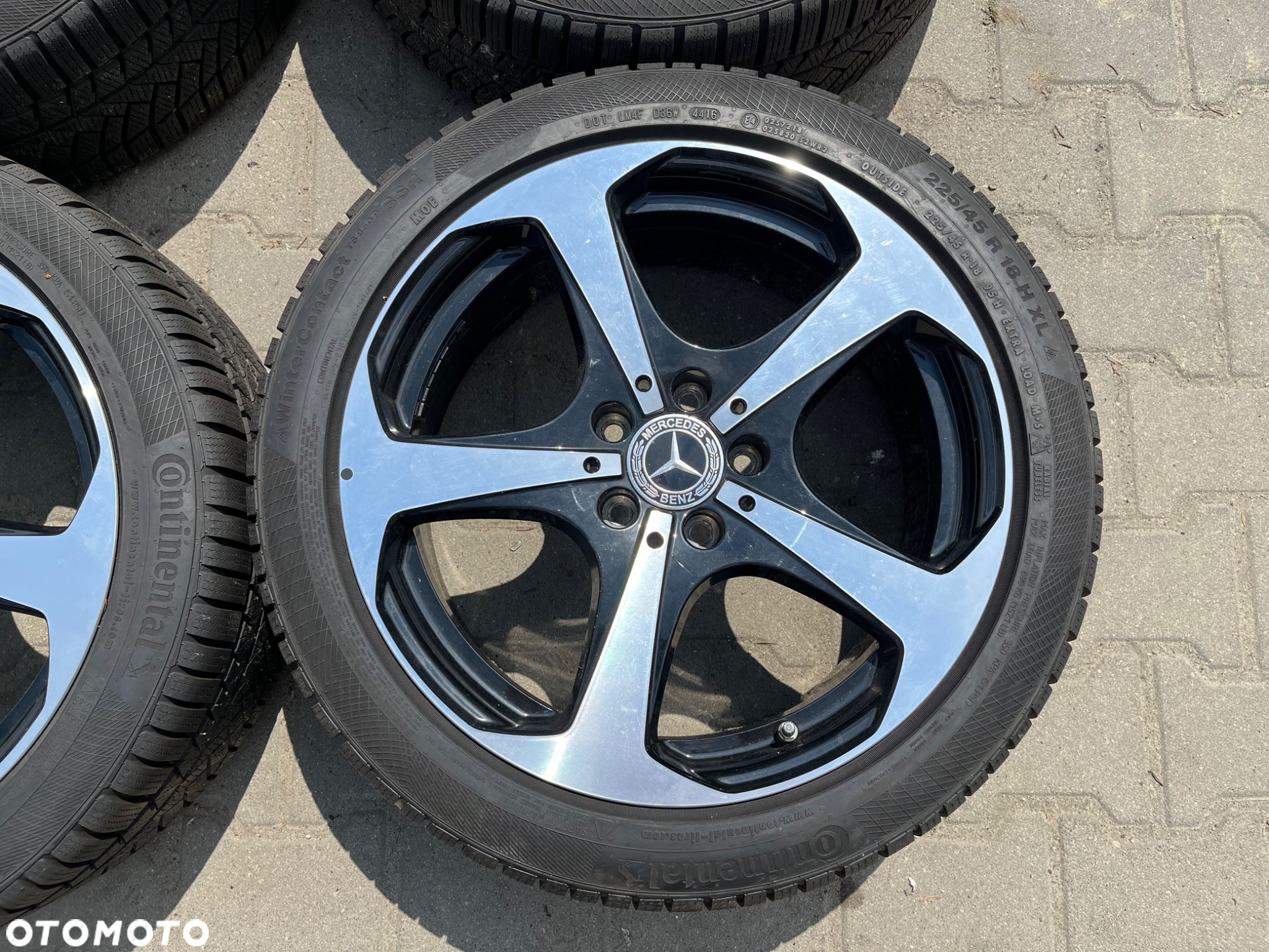 Alufelgi Koła Mercedes C W205 A2054014600 7,5JX18 ET44 Opony Zimowe 225/45R18 - 2