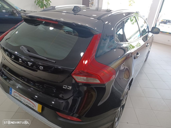 Volvo V40 Cross Country 2.0 D3 Pro - 8