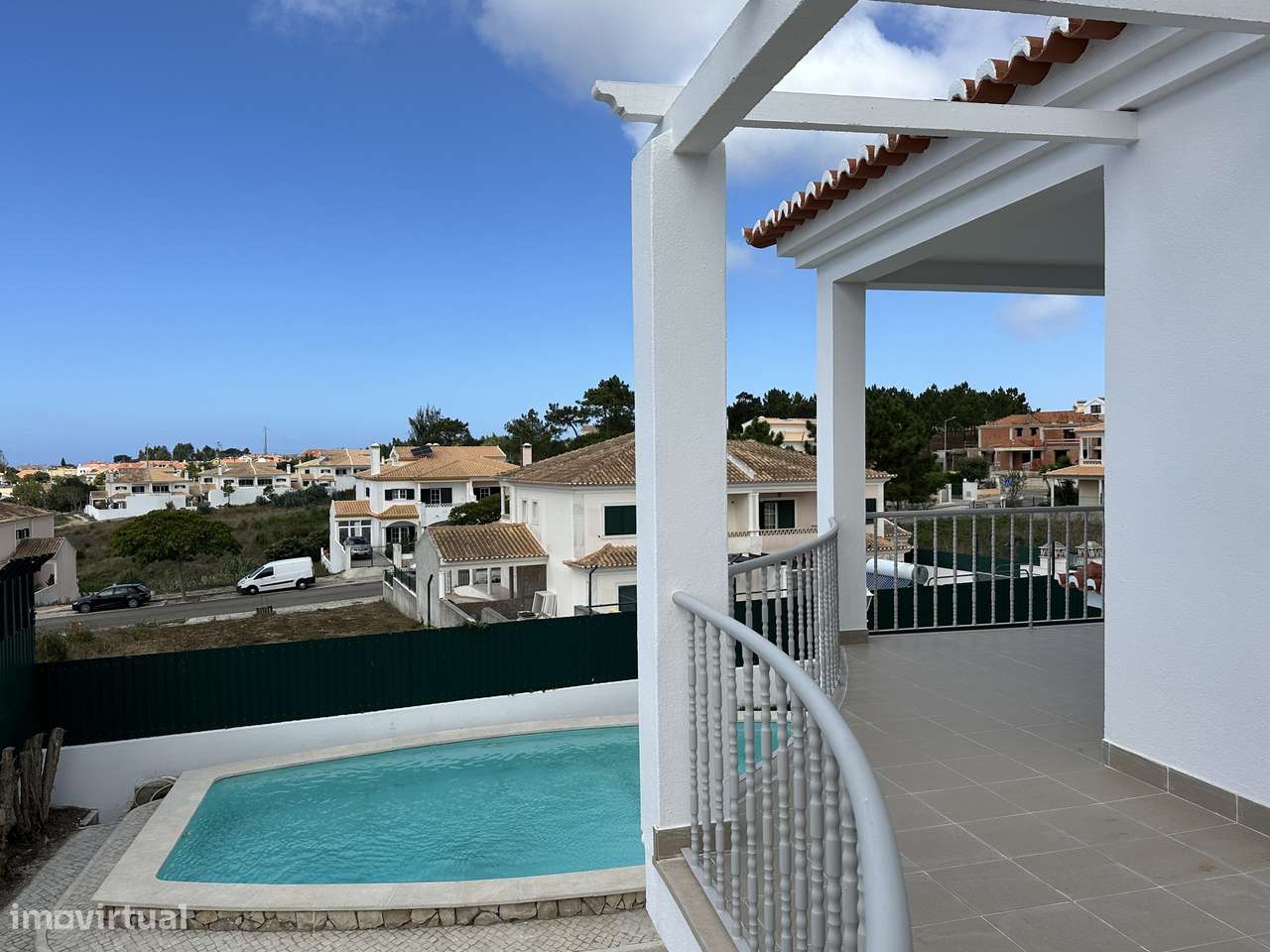 Moradia Isolada T3 com Piscina e Vista Mar na Ericeira-25