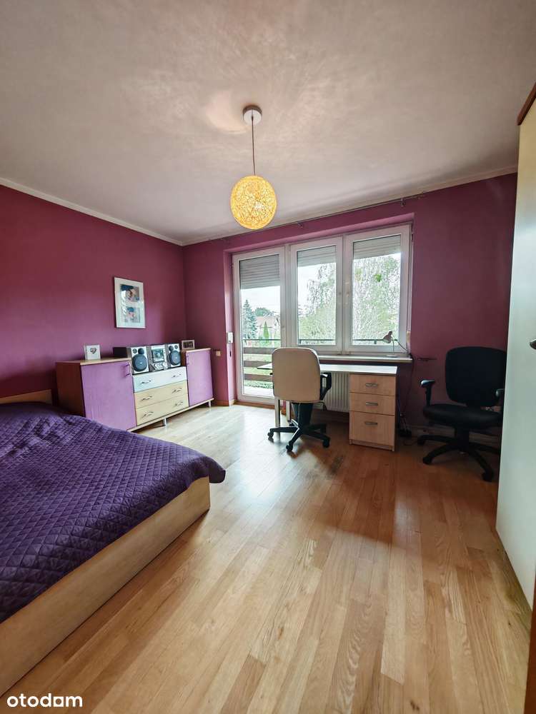 Dom  z budynkiem gospodarczym-12