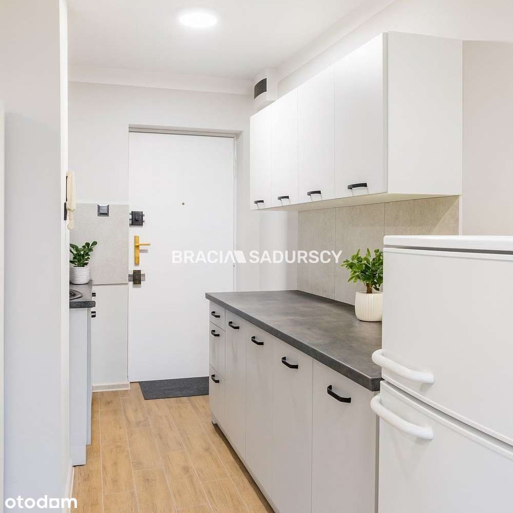 Kawalerka po generalnym remoncie 25 m²-4