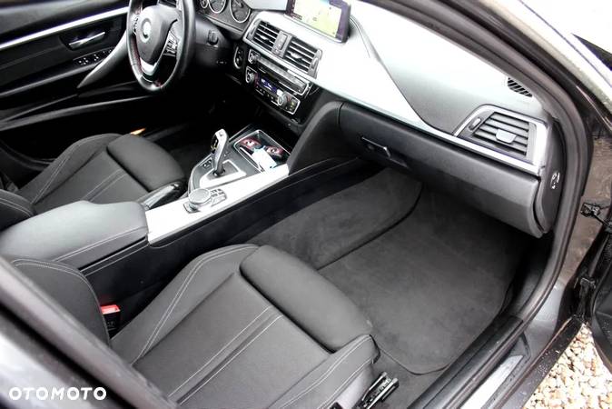 BMW Seria 3 320d Touring Sport Line - 17