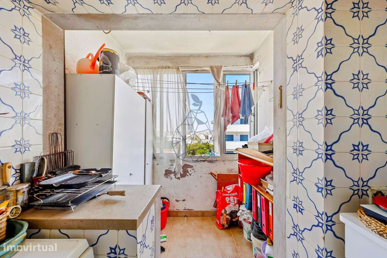 Apartamento T3 com exposição solar nascente /sul em Portimão-11