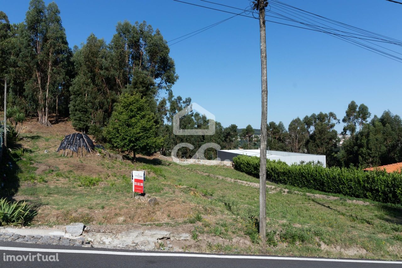 Terreno em São Martinho do Campo - Santo Tirso