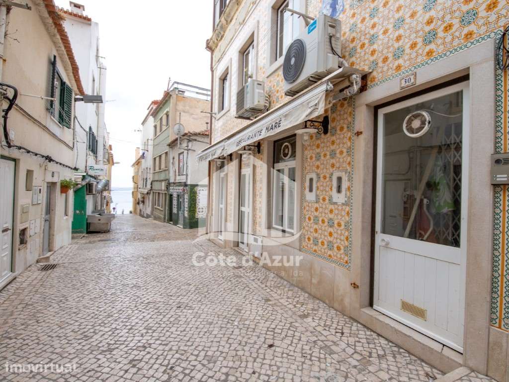Espaço comercial com armazém no centro histórico de Sesimbra - Grande imagem: 5/19