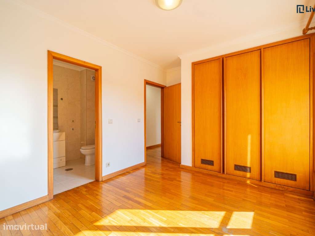 T2 com Amplo Terraço em Gulpilhares-18