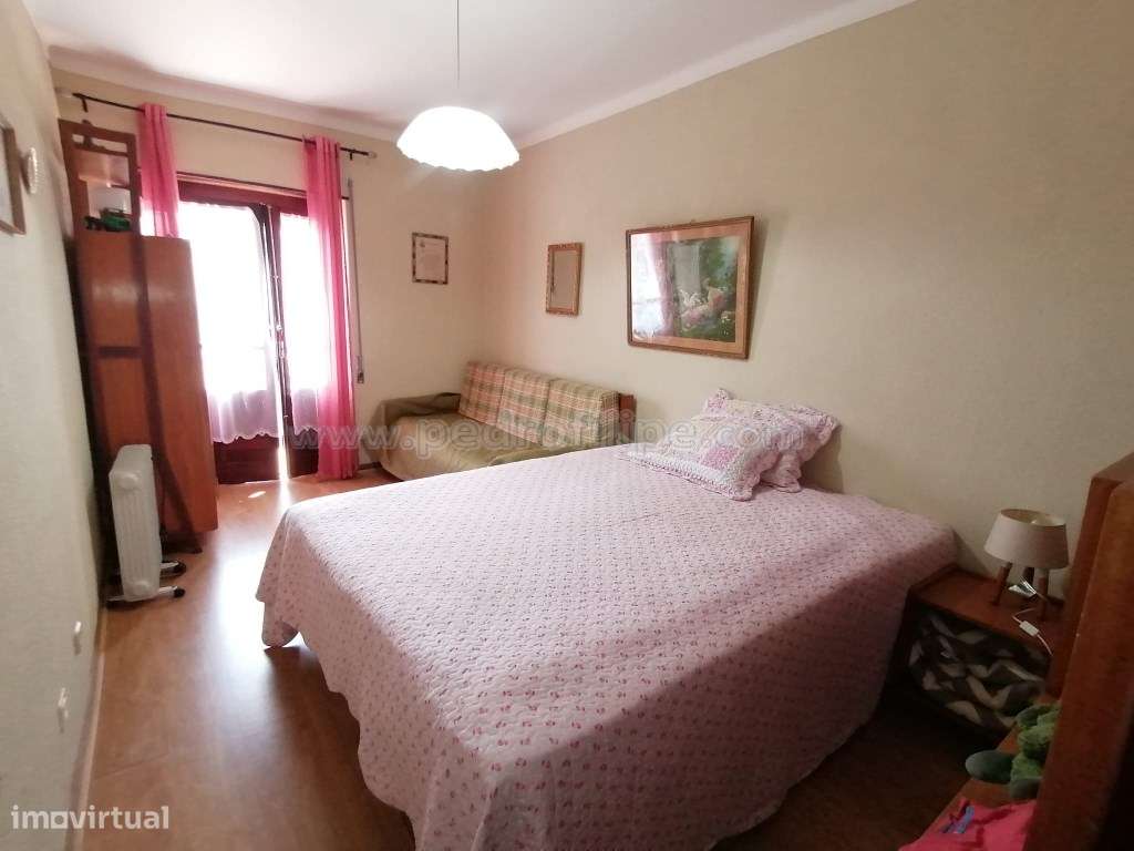 Apartamento T2 em Sesimbra com vista mar e para o castelo-12