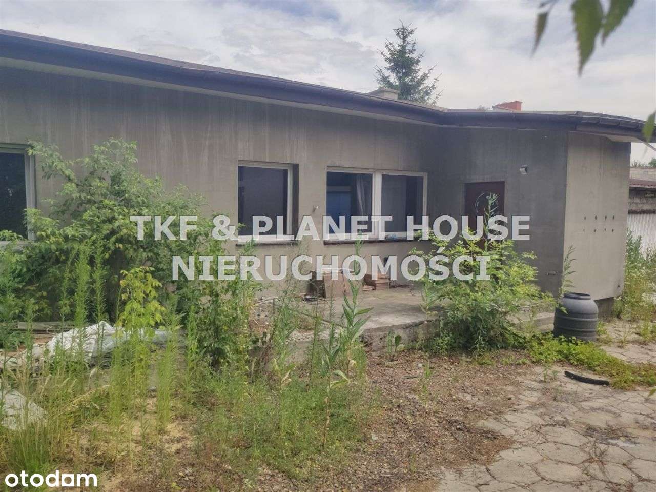 Na sprzedaż kompleks lokali handlowo - usługowych-12