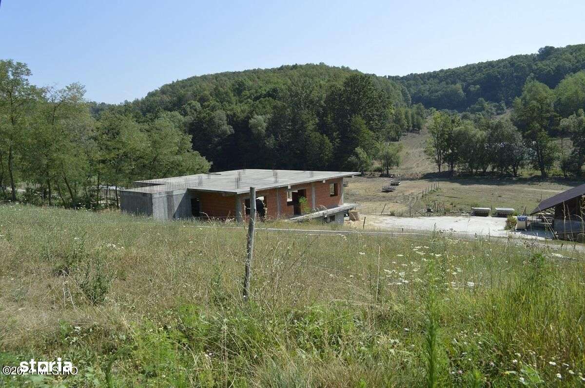 Bogati - Glimbocel, cladire cu suprafata utila 538 mp, teren 1000 mp - Imagine principală: 4/15