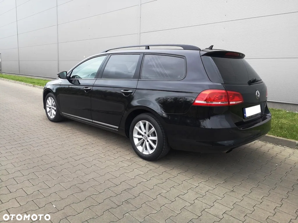 Volkswagen Passat 1.6 TDI Comfortline - 9