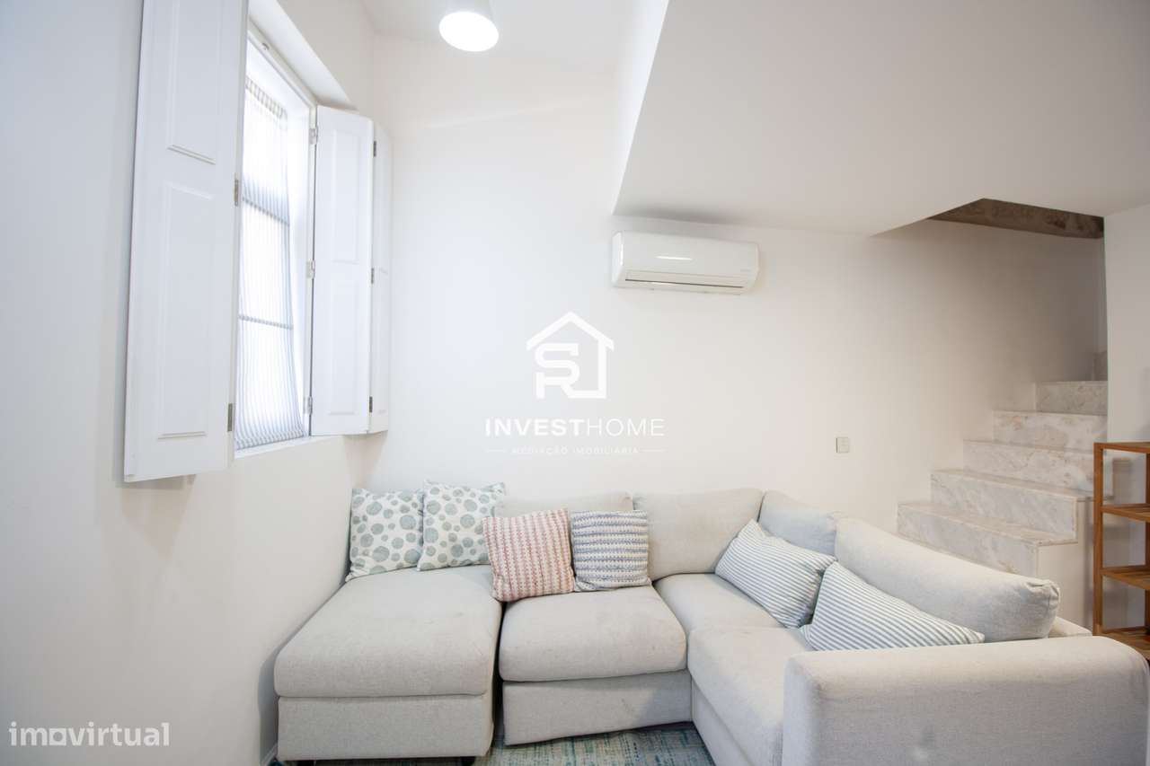 Moradia T2 | Renovada | 2 Frentes | 1 Suite | 2 Terraços | Porto - Grande imagem: 3/47