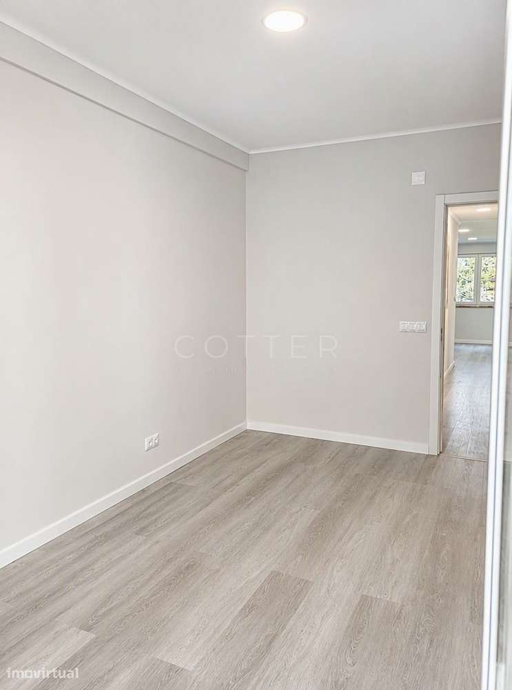 Apartamento T2 Remodelado em Oeiras-19