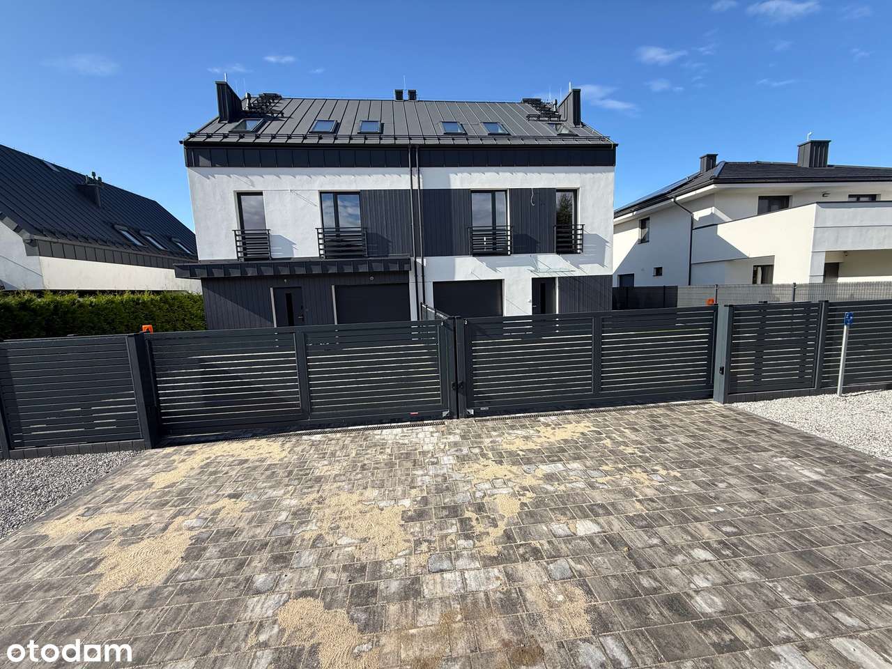 Nowy dom jednorodzinny w zabudowie bliźniaczej-3