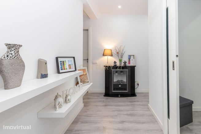 Apartamento T2 no Feijó totalmente remodelado-5