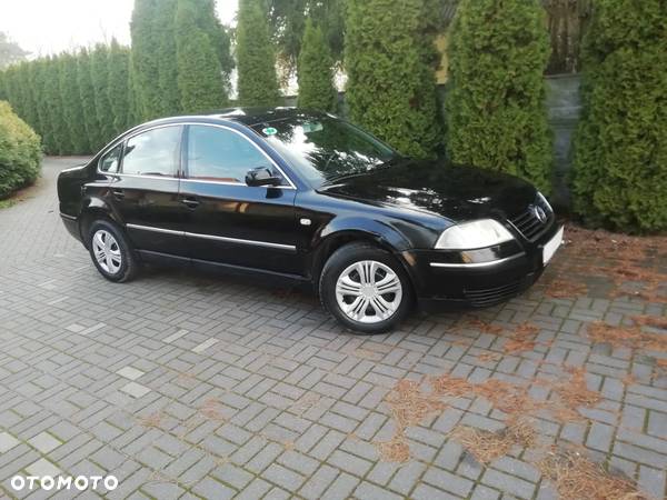 Volkswagen Passat 1.6 Comfortline - 4