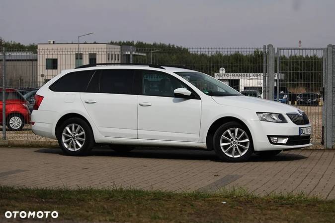 Skoda Octavia Combi 2.0 TDI Style - 4