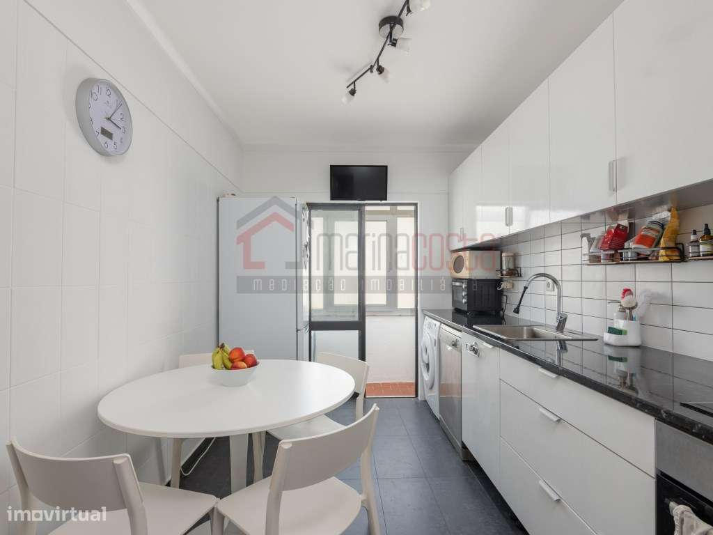 Apartamento T3 com Garagem Peniche Venda-9