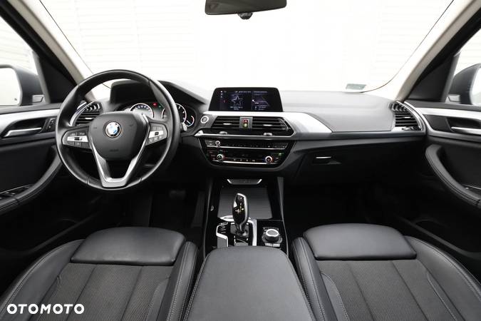 BMW X3 sDrive18d Advantage - 10