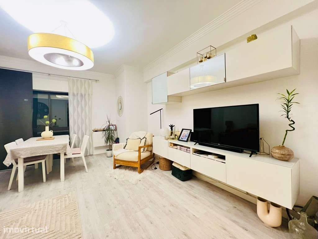 T3 com arrecadação 20m2 - Grande imagem: 2/23