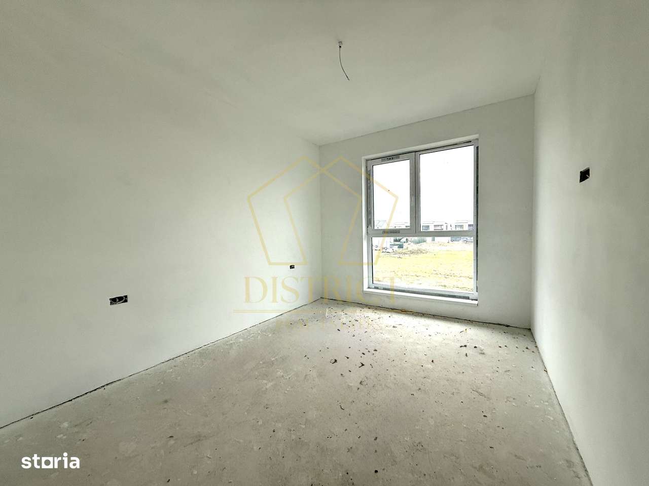 Duplex cu bucatarie inchisa si 4 camere | Sacalaz - Imagine principală: 3/12