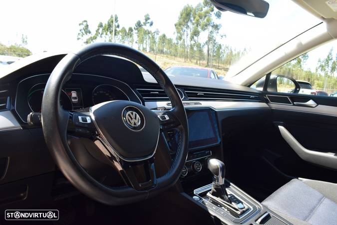 VW Passat 1.4 TSI GTE Plug-in - 19