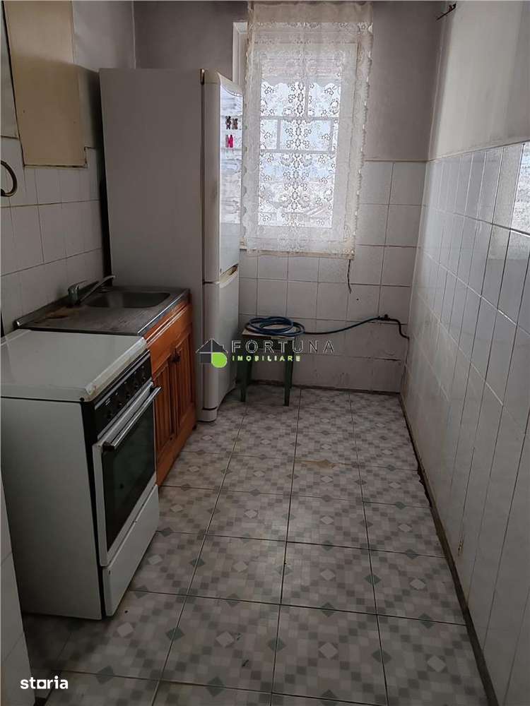Apartament Rasnov Decomandat Liber-0