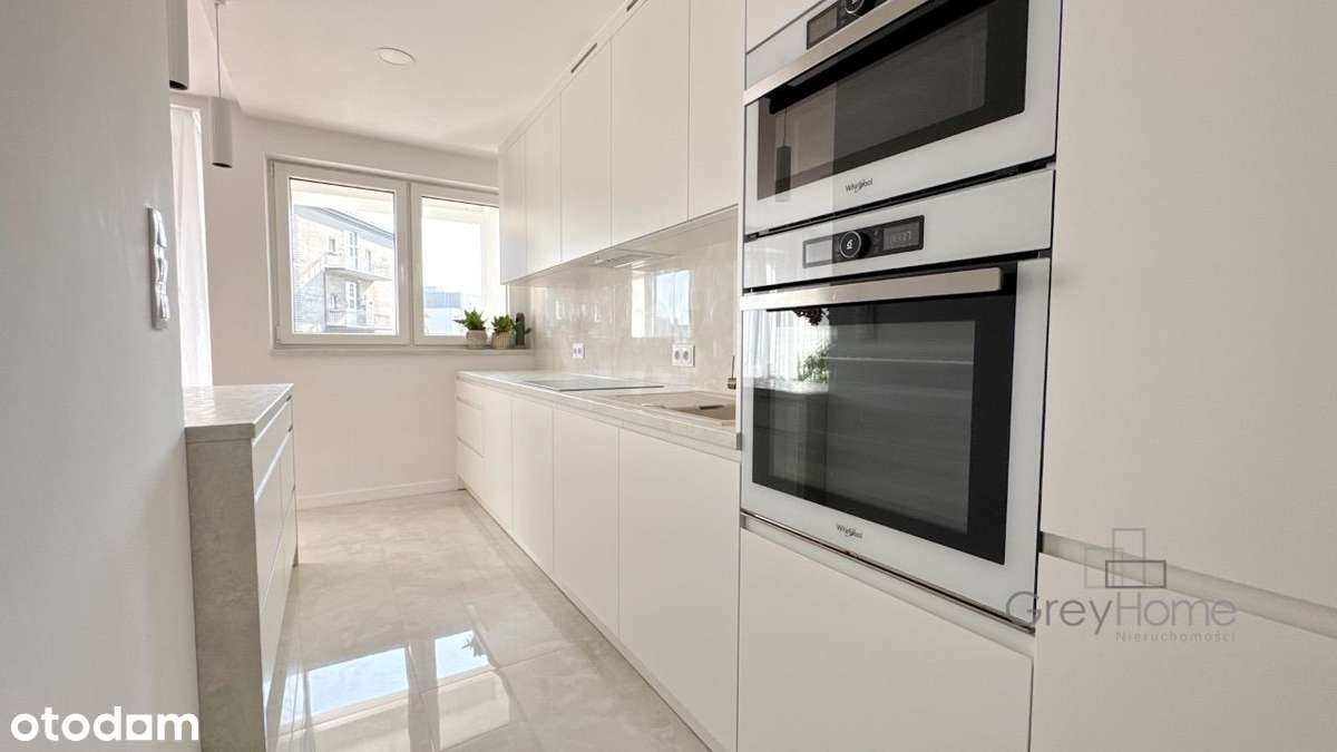 Trzypokojowe mieszkanie przy Łazienkach.-6