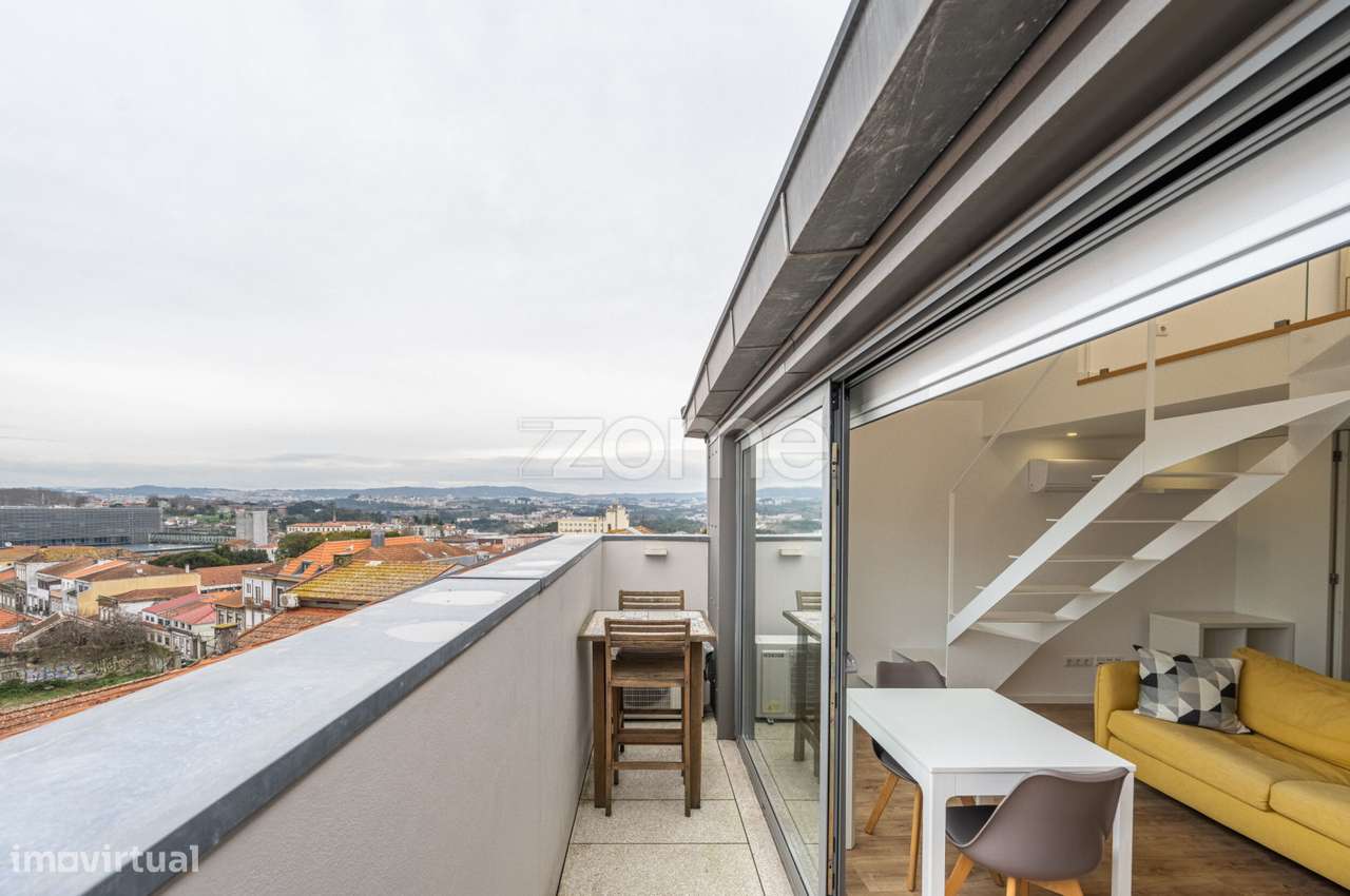 Apartamento T0 mobilado c/ mezzanine e varanda| Campanhã, Porto - Grande imagem: 3/29