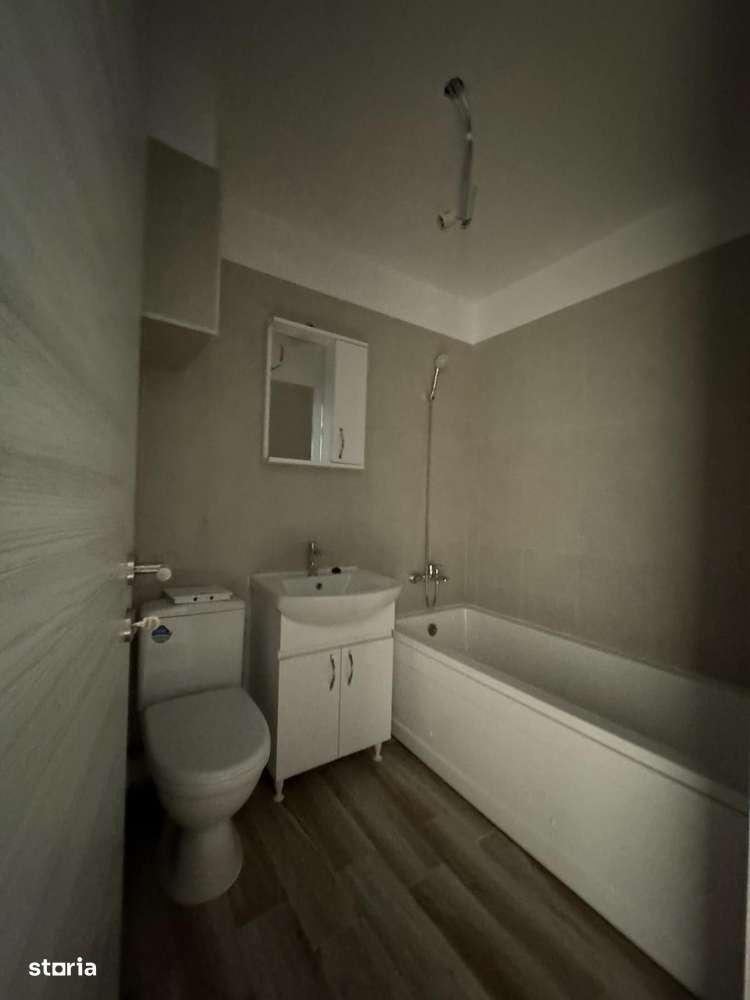 Garsonieră Luminoasa cu Balcon Spațios-4