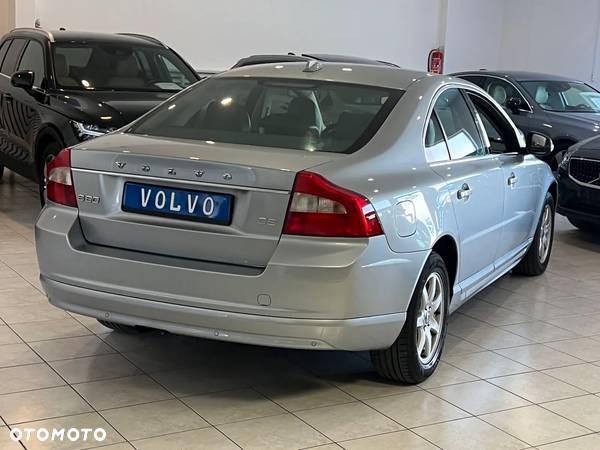 Volvo S80 D5 Momentum - 13