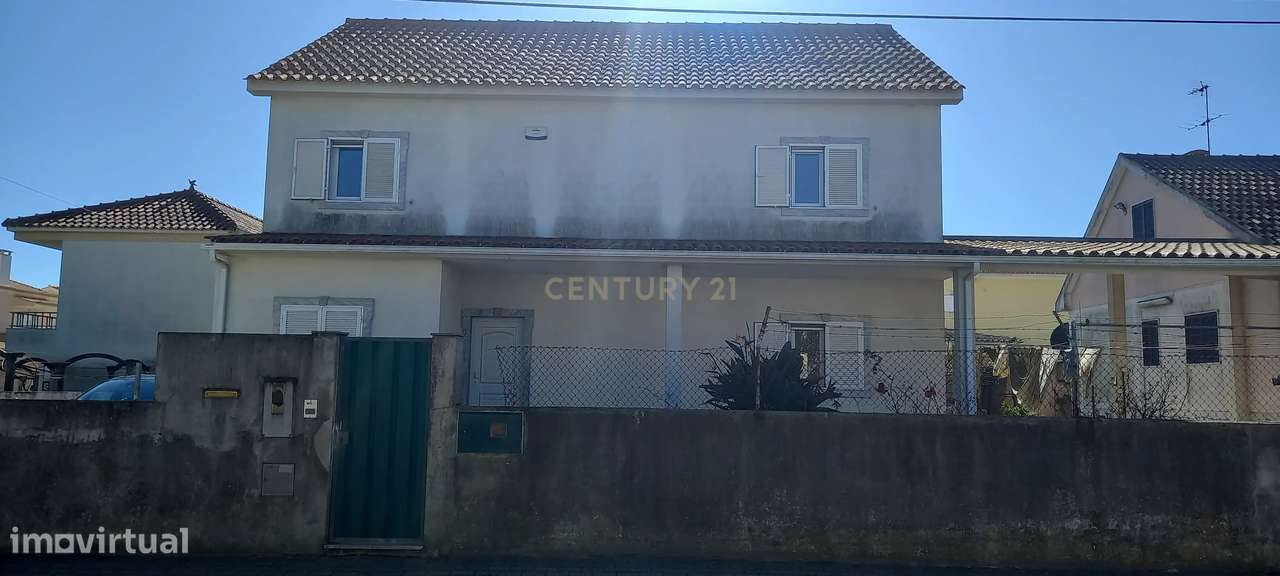 MORADIA TÉRREA T3 COM SÓTÃO E GARAGEM + MORADIA T5 (Benfeitoria) -  EM - Grande imagem: 2/60