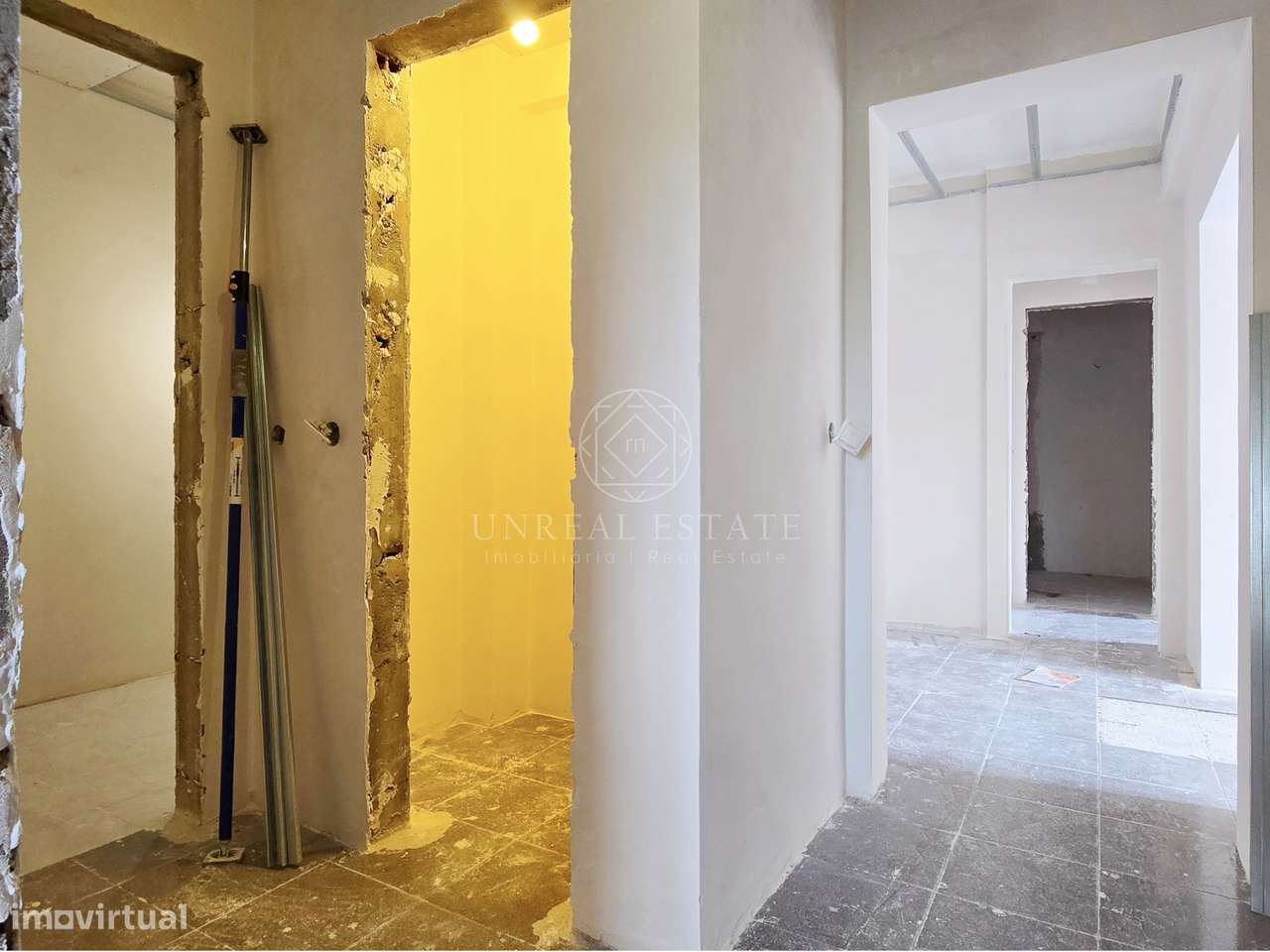 Apartamento T3 em Remodelação com Terraço de 80 m² e Parqueamento | Se-44