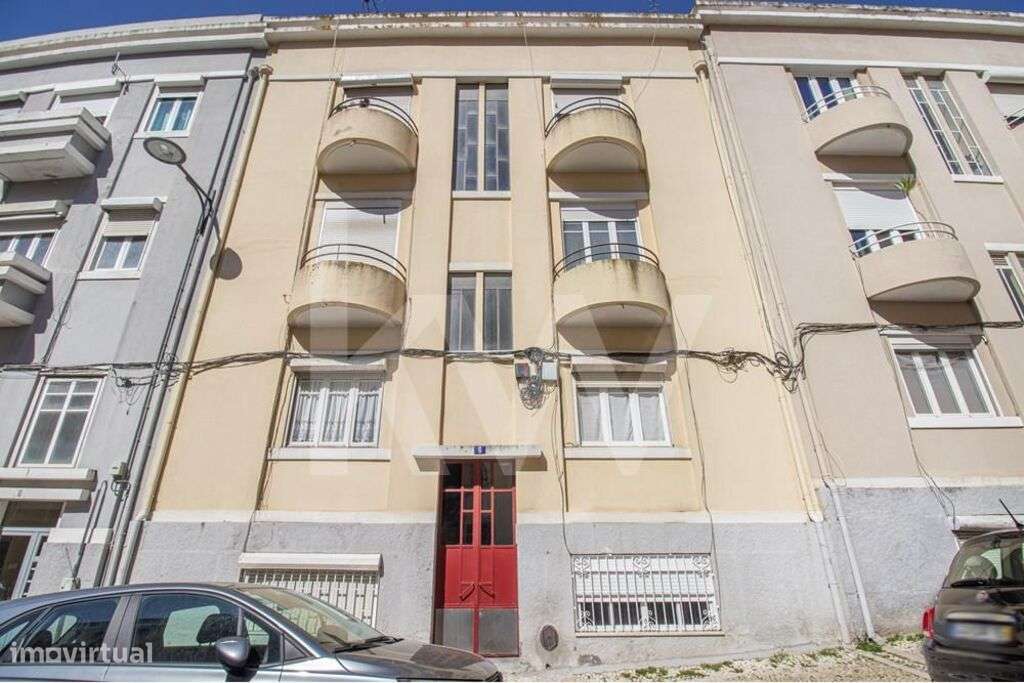 O Seu T1 Renovado e Mobilado com Terraço Privativo – Viver ou Investir - Grande imagem: 3/23