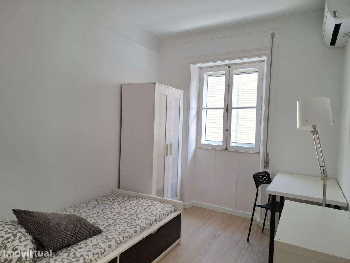 Quarto - localizado em Rio Tinto Porto - Grande imagem: 2/58