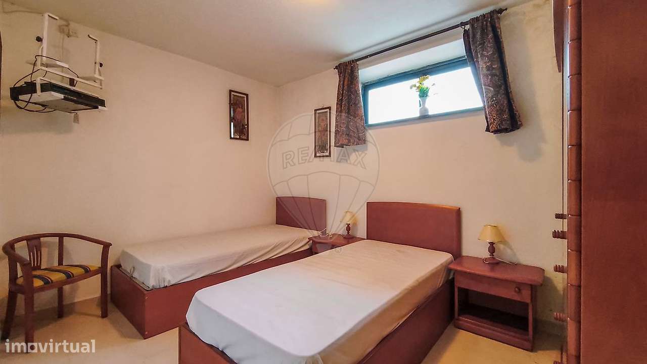 Moradia T6 para venda-17