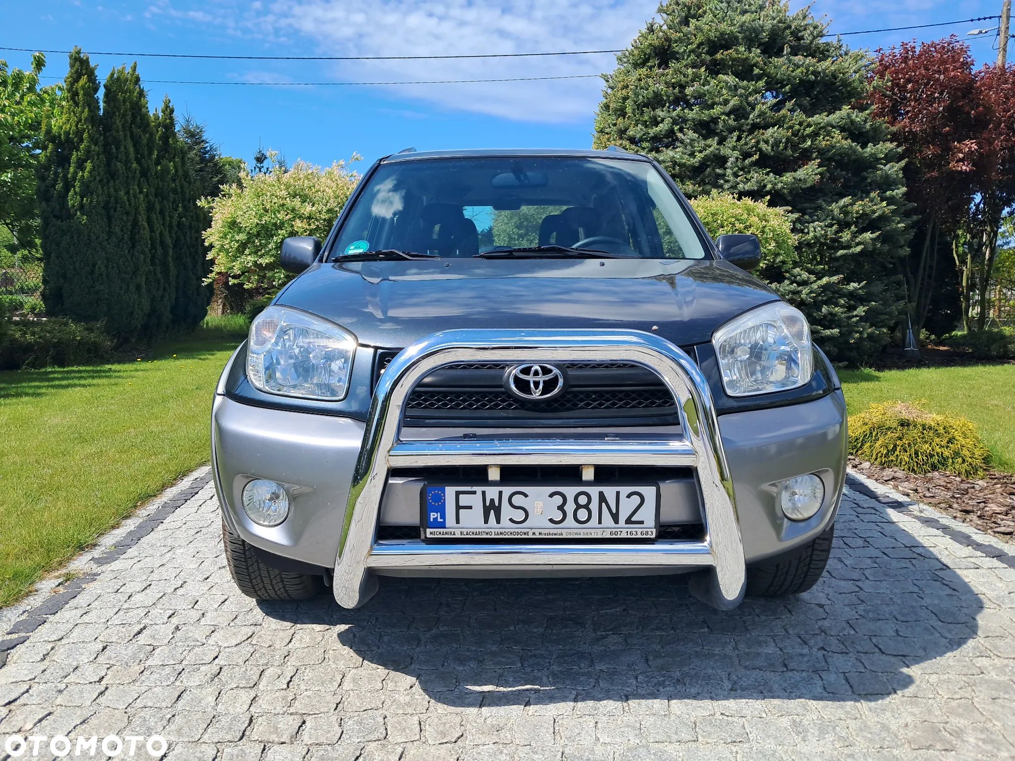 Toyota RAV4 - 1