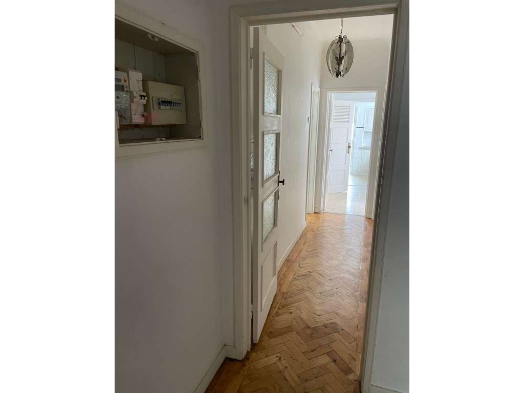 Apartamento T3 para venda no centro do Barreiro-11