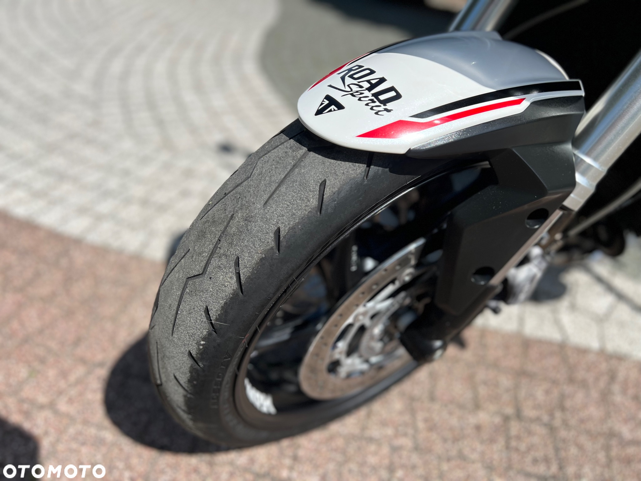 Triumph Street Triple - 23