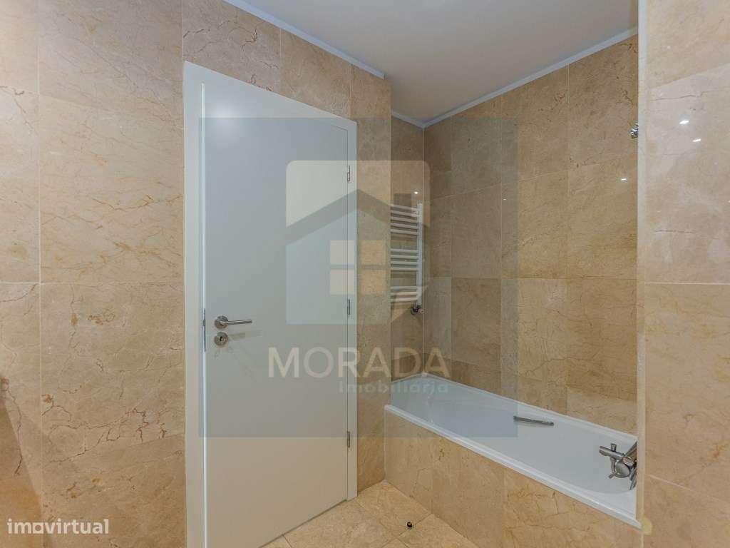 APARTAMENTO T3 JUNTO À AVENIDA DA BOAVISTA-21
