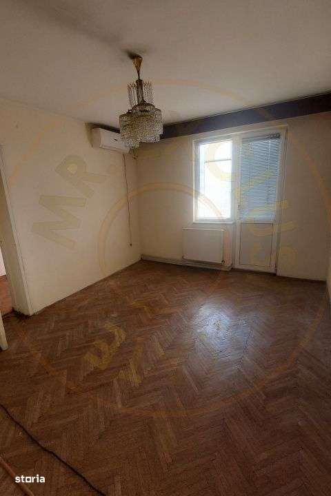 Apartament 3 camere la cativa pasi de centru Pitesti - Imagine principală: 4/5