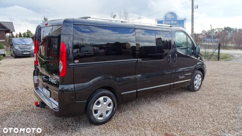 Renault Trafic 2.0 dCi 115 FAP Passenger Black Edition - 5