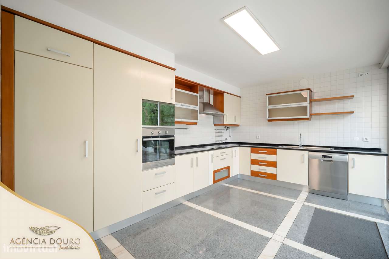 Moradia T4 em Santarém-15