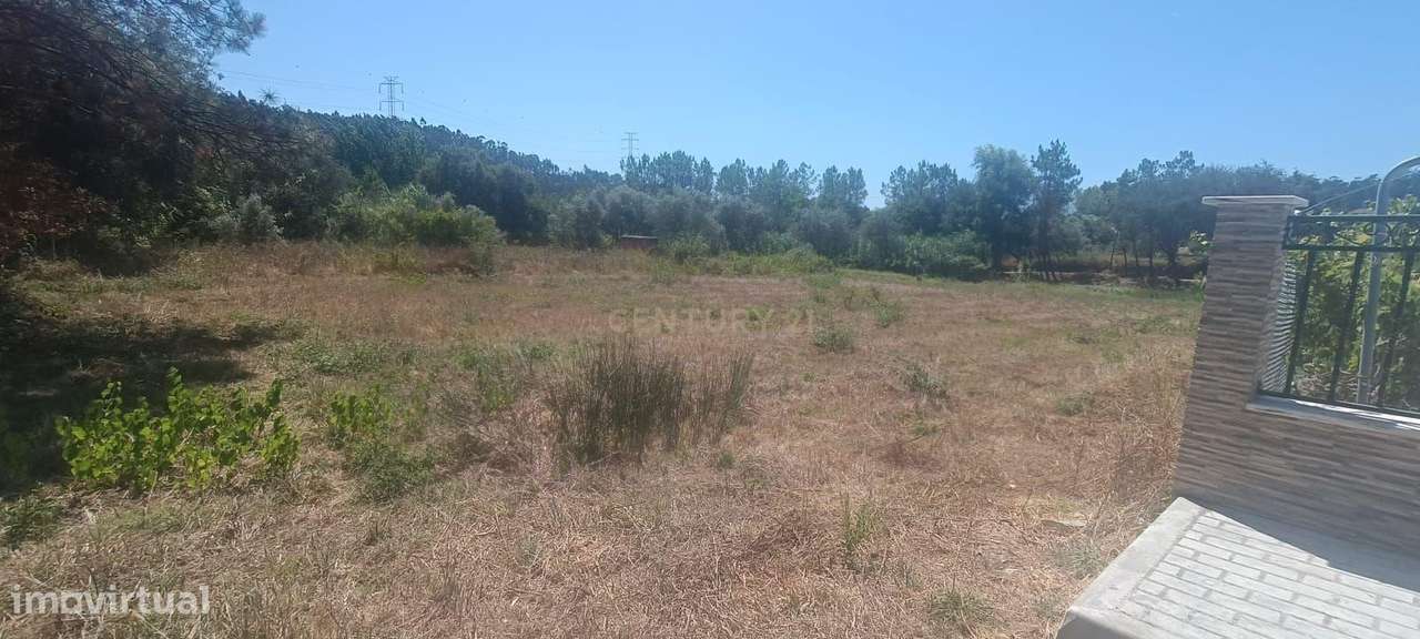 Terreno rústico com 2.970 m², situado numa zona calma e rodeada de nat - Grande imagem: 2/8